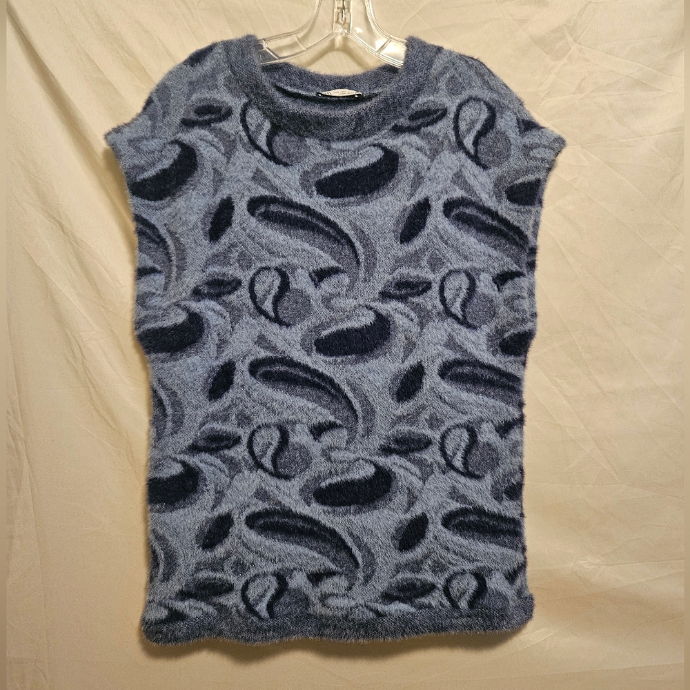 ZARA Jacquard Blue Fuzzy Vest,  Size M Eyelash Knit Sweater, Round Neck, Paisley